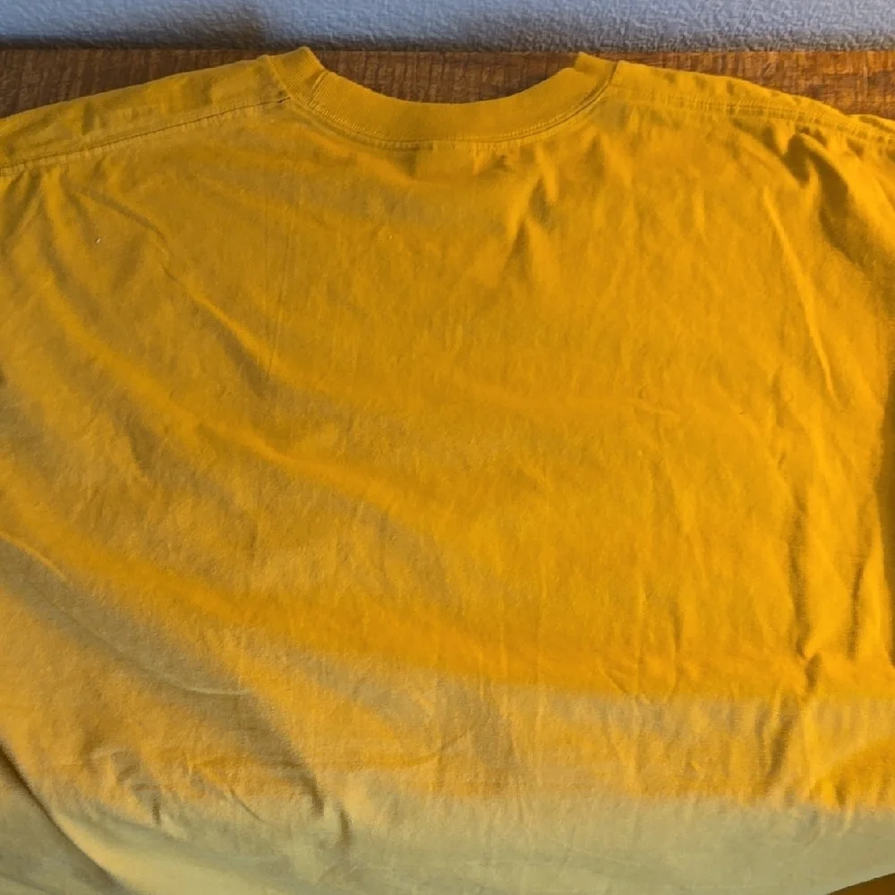 Supreme Yellow T-Shirt - Picture 6 of 7